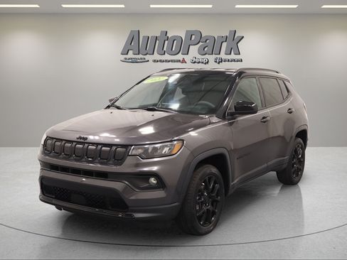 Certified 2022 Jeep Compass Latitude AWD/4WD image 5