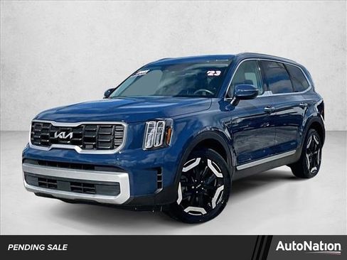 Used 2023 Kia Telluride S image 1