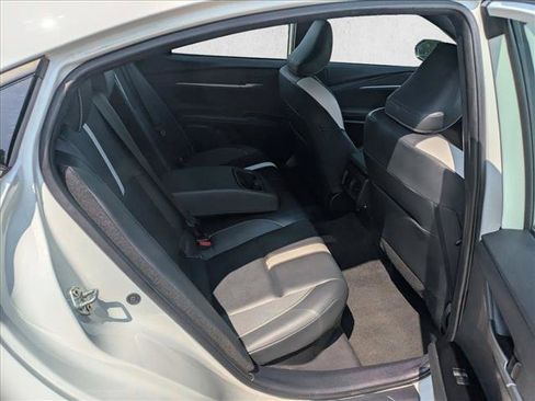 Used 2025 Toyota Camry SE FWD image 17