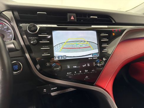 Used 2019 Toyota Camry XSE FWD image 16