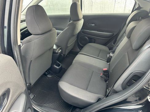 Used 2019 Honda HR-V LX image 10