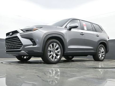 New 2026 Toyota Grand Highlander Limited image 29