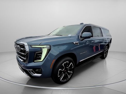 New 2026 GMC Yukon XL Elevation image 2
