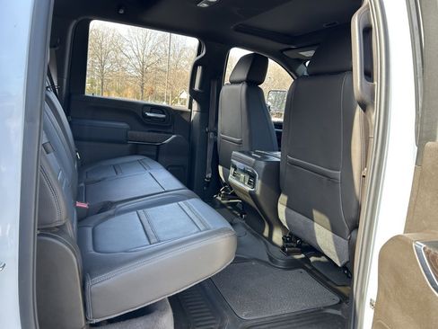 Used 2022 GMC Sierra 3500 Denali image 51