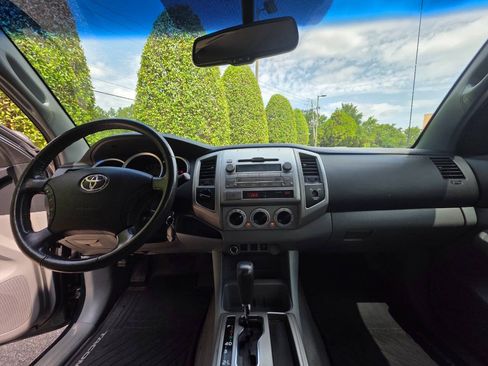 Used 2010 Toyota Tacoma 4x4 Access Cab V6 image 16