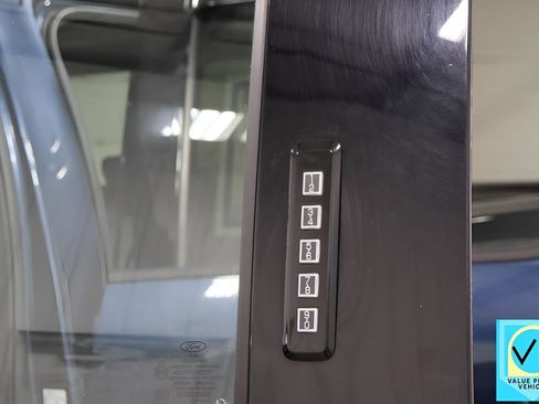 Used 2017 Ford F150 XLT w/ Equipment Group 302A Luxury image 38