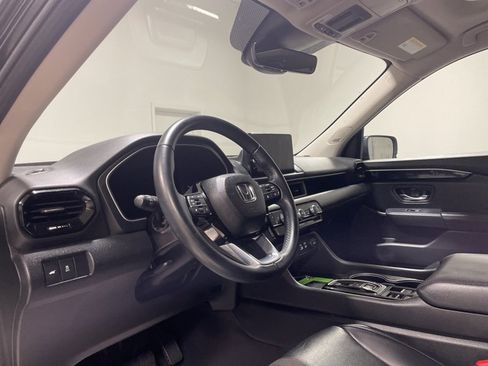 Used 2023 Honda Pilot Touring image 22