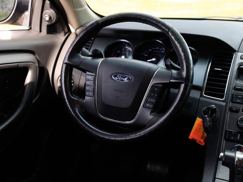 Used 2012 Ford Taurus SEL image 27