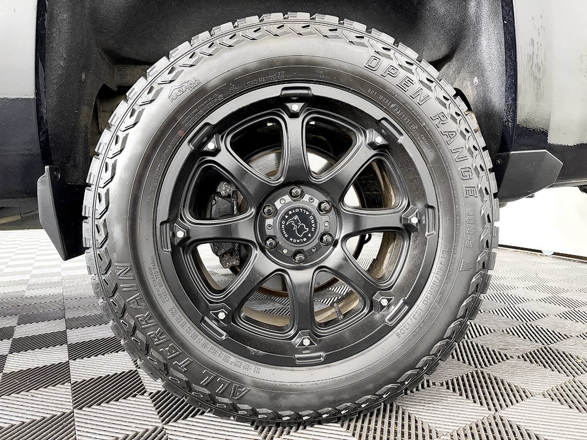 Used 2017 Chevrolet Silverado 1500 LT w/ All Star Edition AWD/4WD image 26