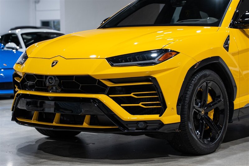 Used 2020 Lamborghini Urus AWD/4WD image 68