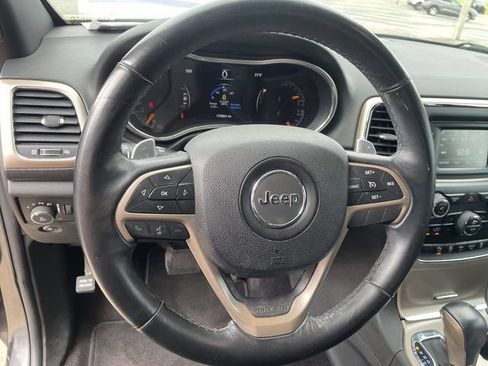 Used 2017 Jeep Grand Cherokee Laredo w/ Quick Order Package 2BE RWD image 13