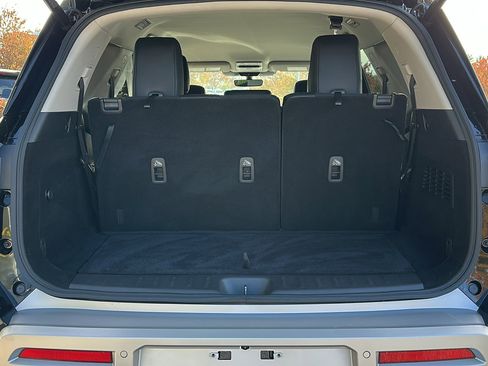 Certified 2024 Nissan Pathfinder SL image 6