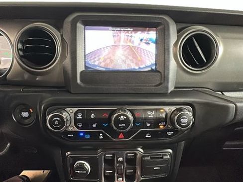 Used 2023 Jeep Wrangler Unlimited w/ Cold Weather Group AWD/4WD image 23