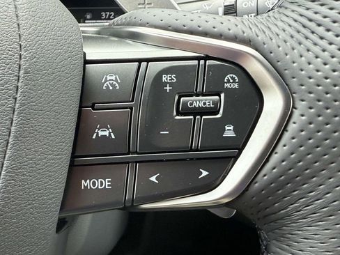 Used 2025 Lexus TX 500h F SPORT Premium image 17