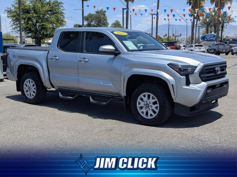 Used 2025 Toyota Tacoma SR5 AWD/4WD image 1