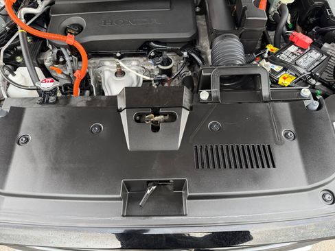 Used 2023 Honda CR-V Sport Touring image 8