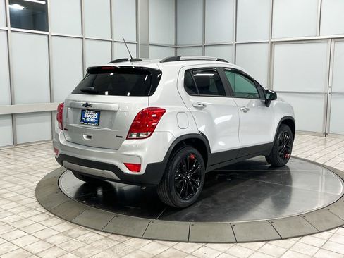 Used 2020 Chevrolet Trax LT w/ Redline Edition image 8