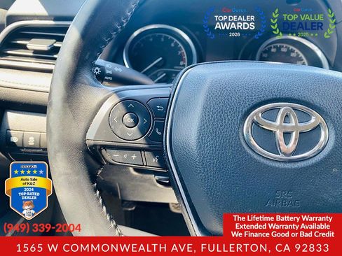 Used 2019 Toyota Camry SE w/ Carpet Mat Package FWD image 32