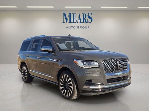 Used 2023 Lincoln Navigator Black Label image 7