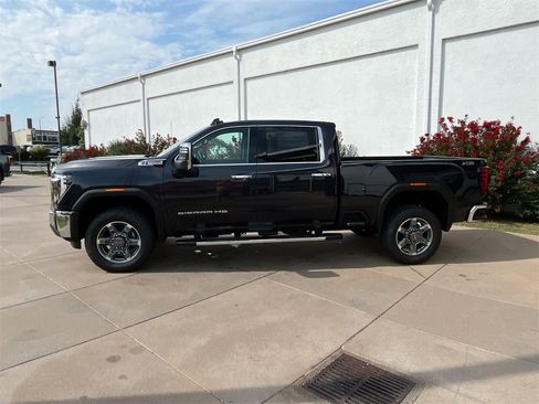 New 2026 GMC Sierra 3500 SLT w/ SLT Premium Package image 3