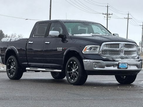Used 2018 RAM 1500 Laramie w/ Convenience Group image 9
