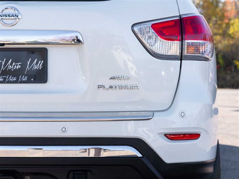 Used 2015 Nissan Pathfinder Platinum FWD image 11