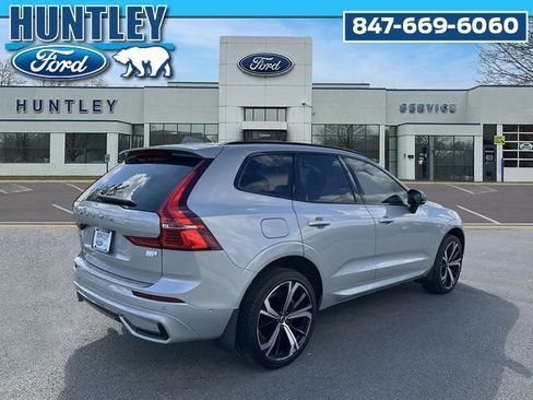 Used 2022 Volvo XC60 T8 R-Design w/ Advanced Package image 5