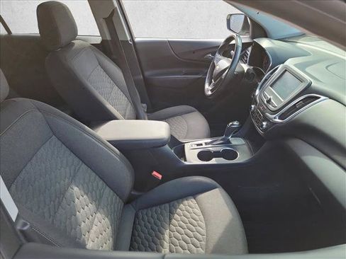 Used 2018 Chevrolet Equinox LT FWD image 15