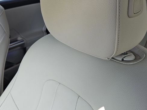 Certified 2025 Mercedes-Benz GLA 250 image 7