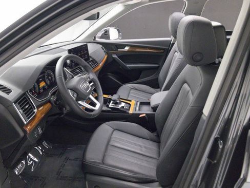 Used 2021 Audi Q5 e Premium w/ Convenience Package image 12