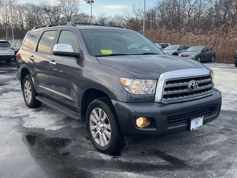 Used 2017 Toyota Sequoia Platinum image 7