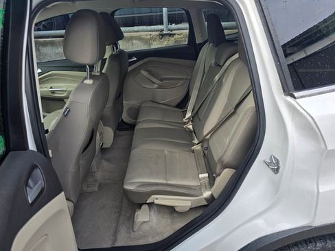 Used 2015 Ford Escape SE image 17