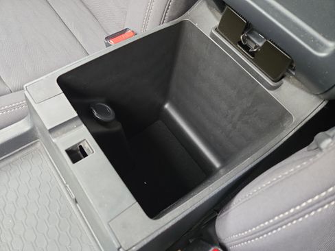 Used 2022 Nissan Frontier SV w/ Technology Package image 22