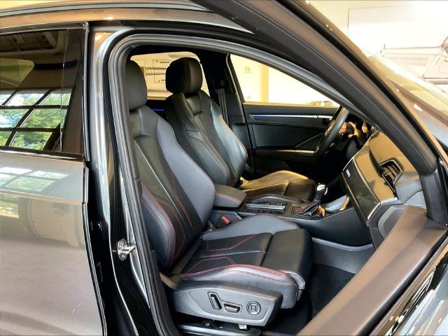 Certified 2025 Audi Q3 2.0T Premium Plus w/ Premium Plus Package AWD/4WD image 19