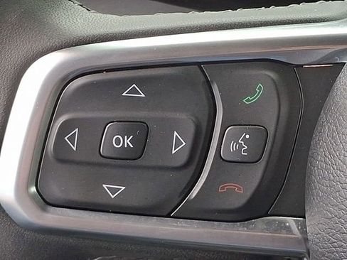 Used 2025 Jeep Wrangler Unlimited Sahara w/ Safety Group AWD/4WD image 21