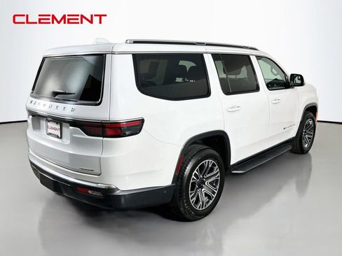 Used 2022 Jeep Wagoneer Series III w/ Convenience Group I AWD/4WD image 7