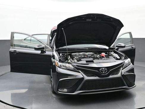 Used 2021 Toyota Camry SE image 47