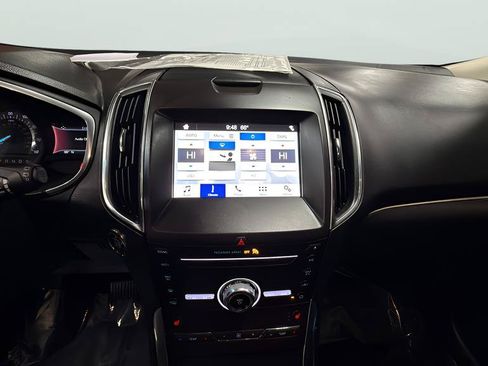 Used 2019 Ford Edge Titanium w/ Cold Weather Package AWD/4WD image 18