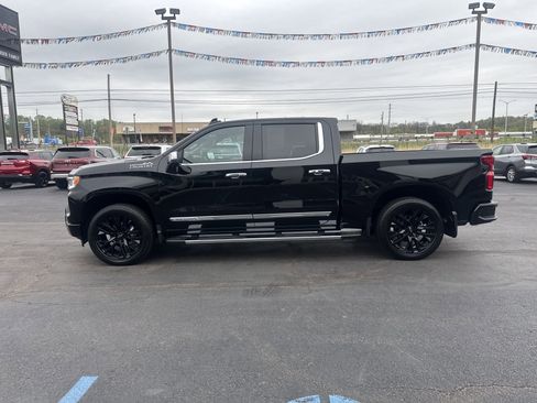 Used 2025 Chevrolet Silverado 1500 High Country w/ Technology Package AWD/4WD image 7
