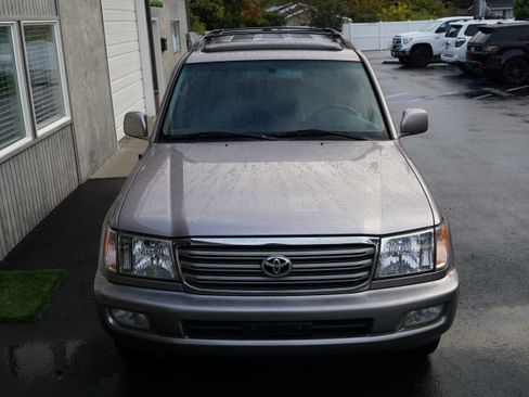 Used 2004 Toyota Land Cruiser image 5