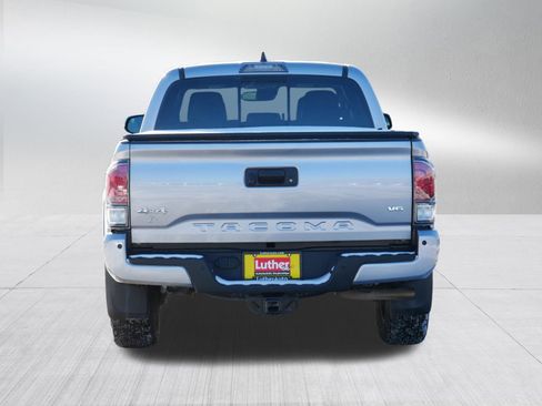 Used 2021 Toyota Tacoma Limited image 6