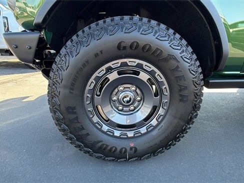 New 2025 Ford Bronco Badlands image 10