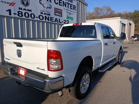 Used 2024 RAM 2500 Big Horn AWD/4WD image 3