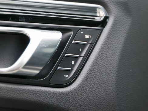 Certified 2026 Porsche Macan Turbo AWD/4WD image 30
