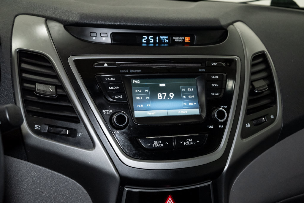Used 2014 Hyundai Elantra SE w/ Option Group 02 FWD image 15