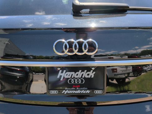 Used 2023 Audi Q5 2.0T Premium w/ Convenience Package AWD/4WD image 38