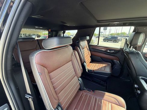 Certified 2023 GMC Yukon Denali Ultimate image 35