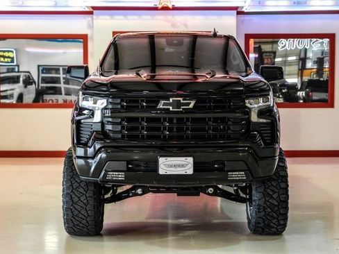 Used 2024 Chevrolet Silverado 1500 RST w/ Z71 Off-Road Package AWD/4WD image 9