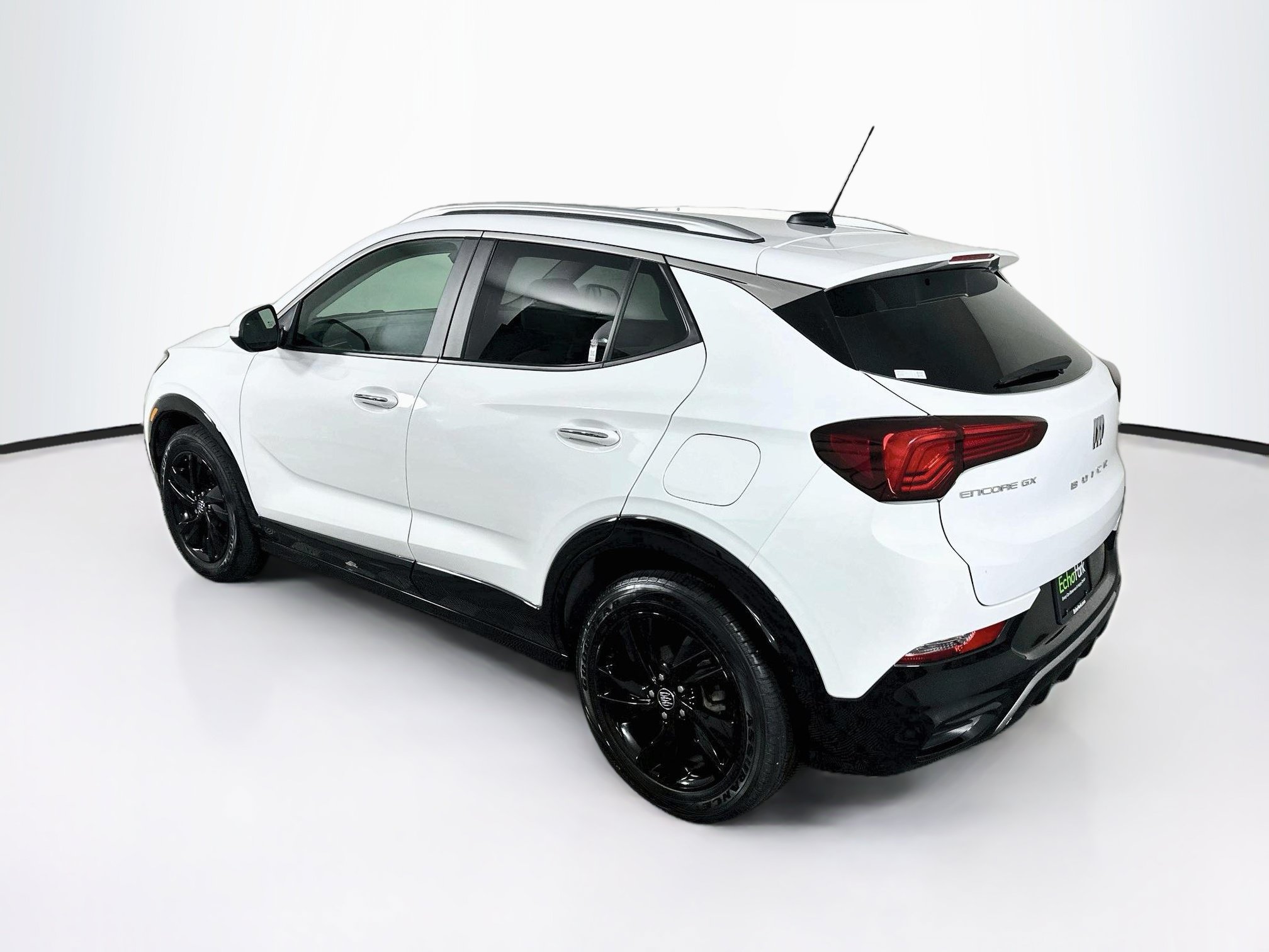 Used 2024 Buick Encore GX Sport Touring FWD image 5
