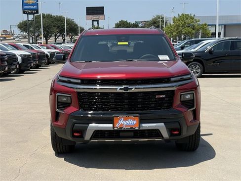 New 2026 Chevrolet Traverse Z71 w/ Enhanced Driving Package image 8